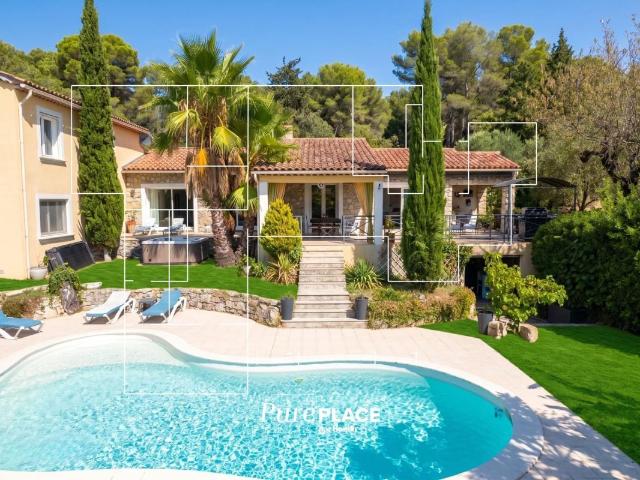 Maison 6 pièces 257 m²