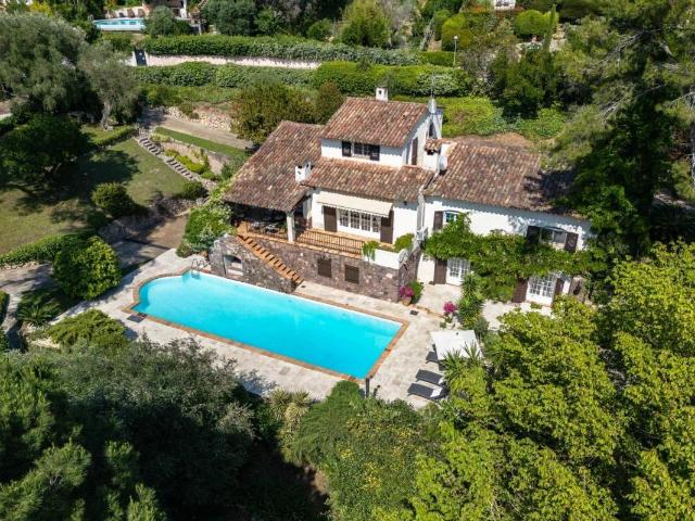 Maison 6 pièces 257 m²
