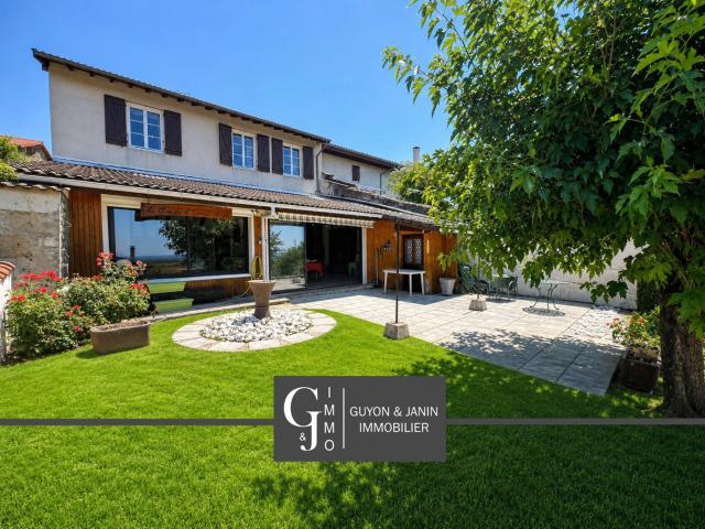 Maison 6 pièces 258 m²