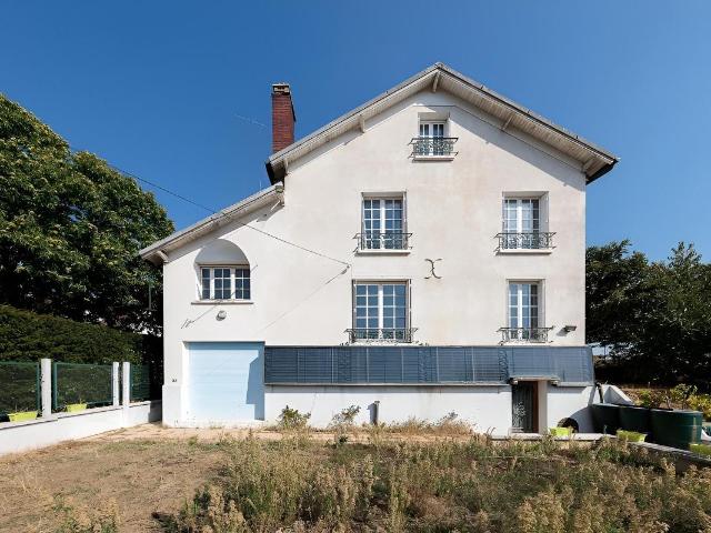 Maison 6 pièces 258 m²