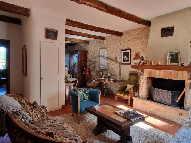 Maison 6 pièces 250 m²