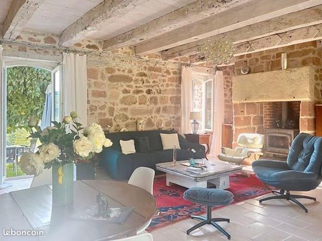Maison 6 pièces 250 m²
