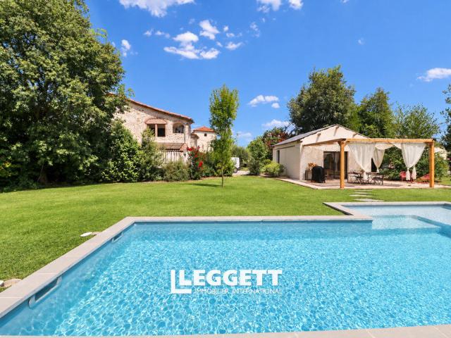 Maison 6 pièces 250 m²