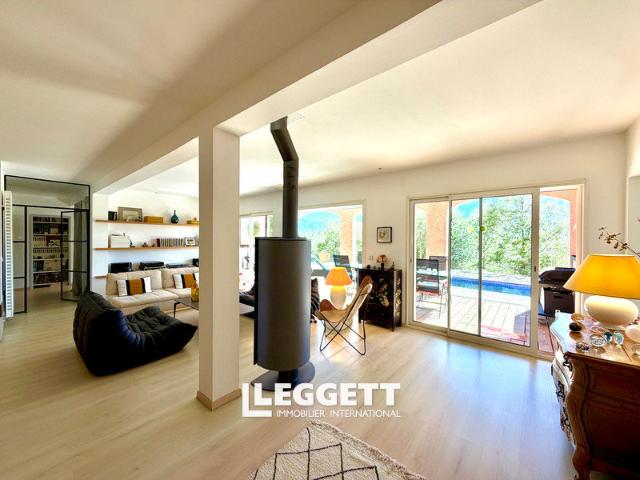 Maison 6 pièces 250 m²