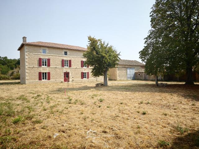 Maison 6 pièces 250 m²