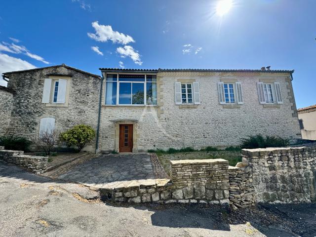 Maison 6 pièces 250 m²