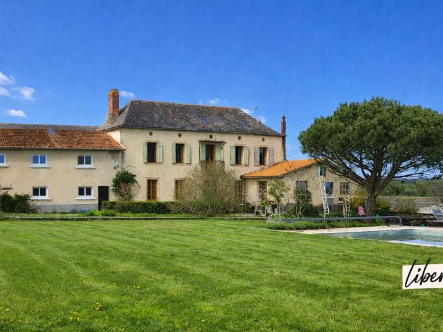 Maison 6 pièces 250 m²