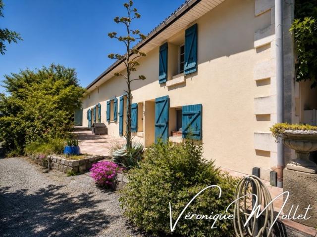 Maison 6 pièces 251 m²
