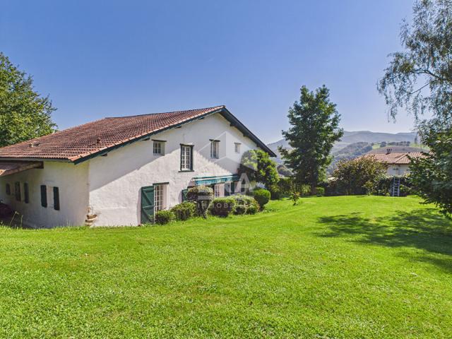 Maison 6 pièces 252 m²
