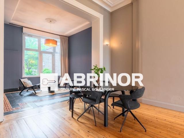 Maison 6 pièces 252 m²