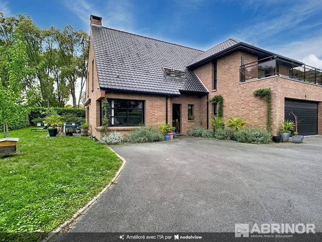 Maison 6 pièces 253 m²