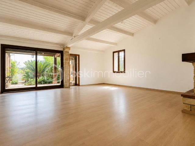 Maison 6 pièces 253 m²