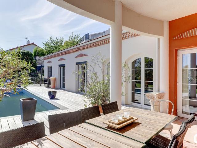 Maison 6 pièces 265 m²
