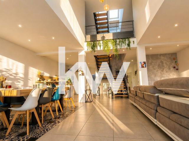Maison 6 pièces 265 m²