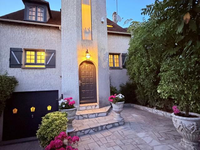 Maison 6 pièces 265 m²