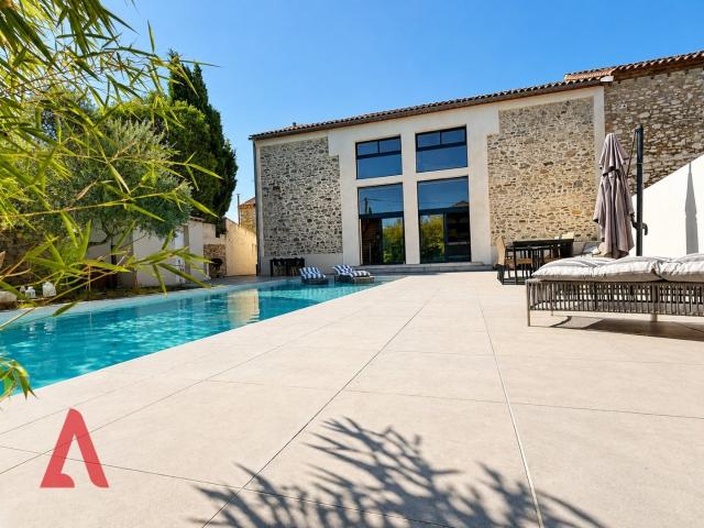 Maison 6 pièces 265 m²