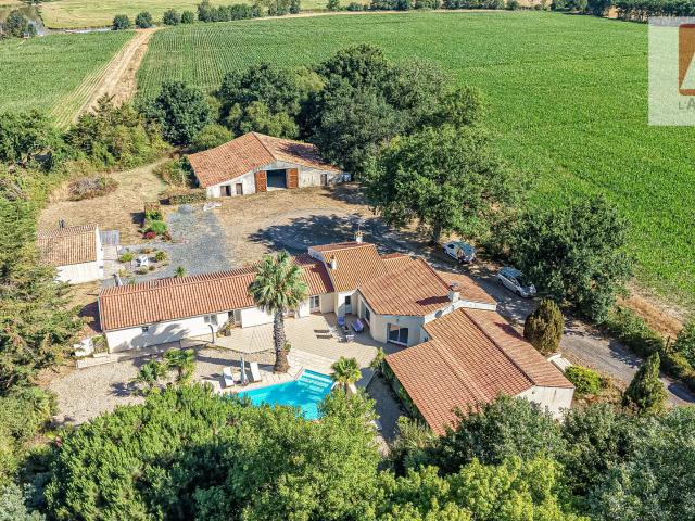 Maison 6 pièces 265 m²