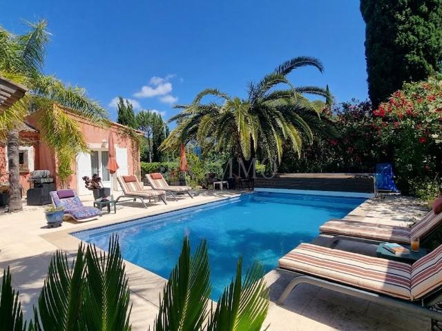 Maison 6 pièces 265 m²