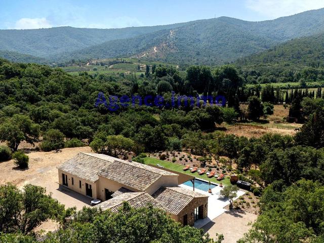 Maison 6 pièces 265 m²