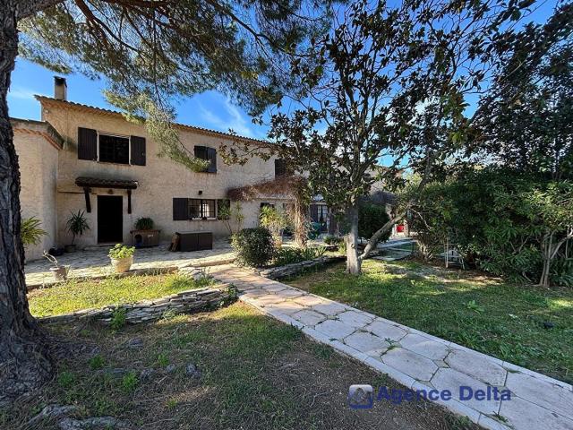 Maison 6 pièces 266 m²