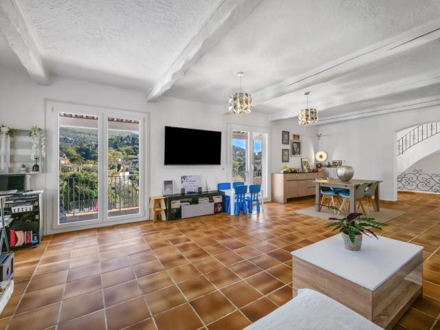 Maison 6 pièces 410 m²
