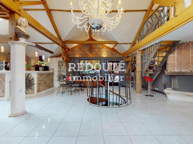 Maison 6 pièces 267 m²