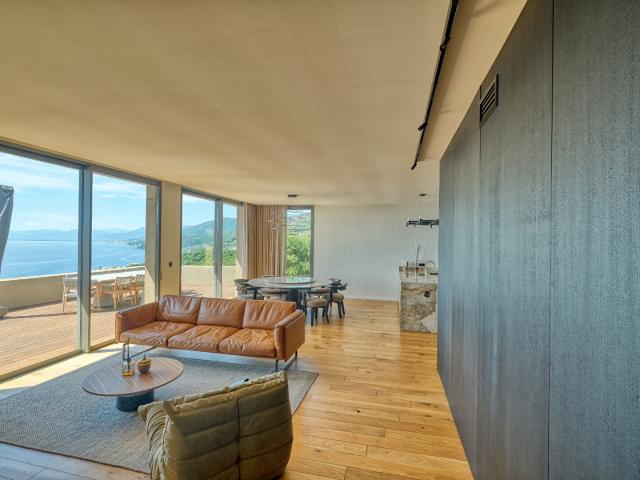 Maison 6 pièces 267 m²