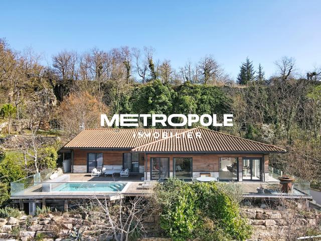 Maison 6 pièces 268 m²