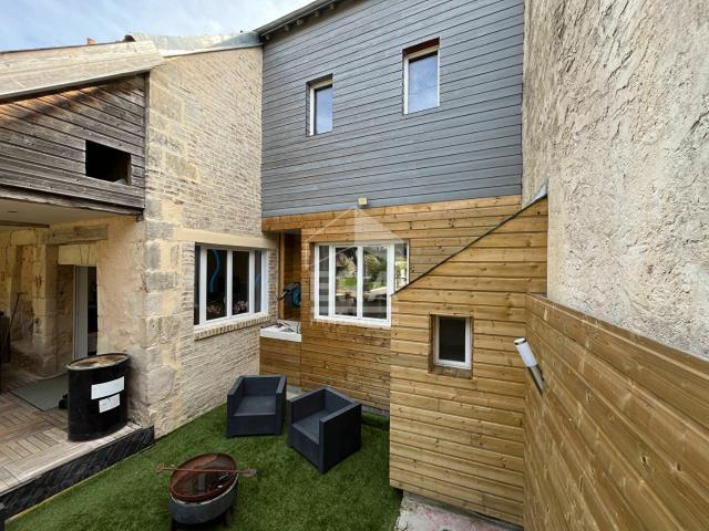 Maison 6 pièces 268 m²