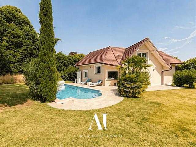 Maison 6 pièces 268 m²