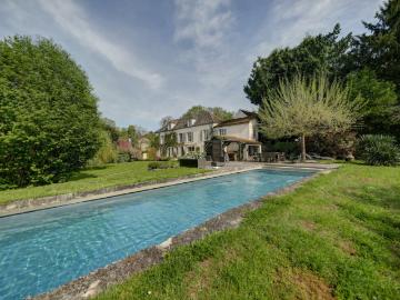 Maison 6 pièces 268 m²