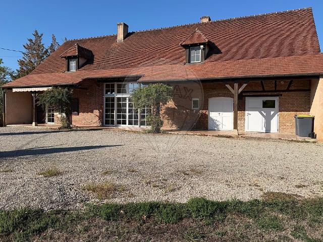 Maison 6 pièces 268 m²