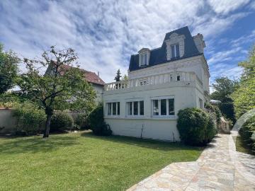 Maison 6 pièces 269 m²