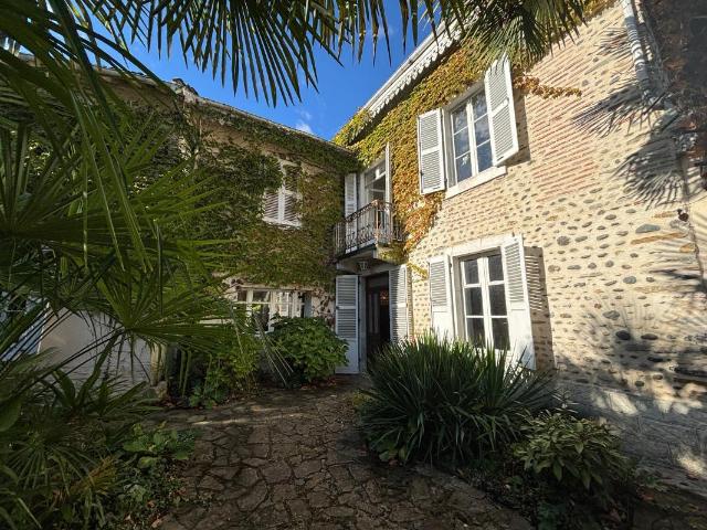 Maison 6 pièces 260 m²