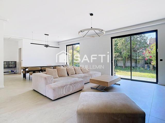 Maison 6 pièces 260 m²
