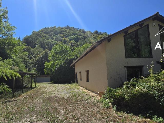 Maison 6 pièces 260 m²