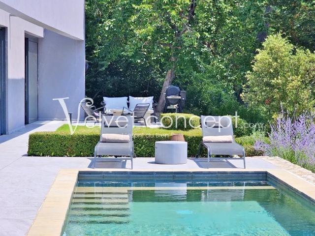 Maison 6 pièces 260 m²