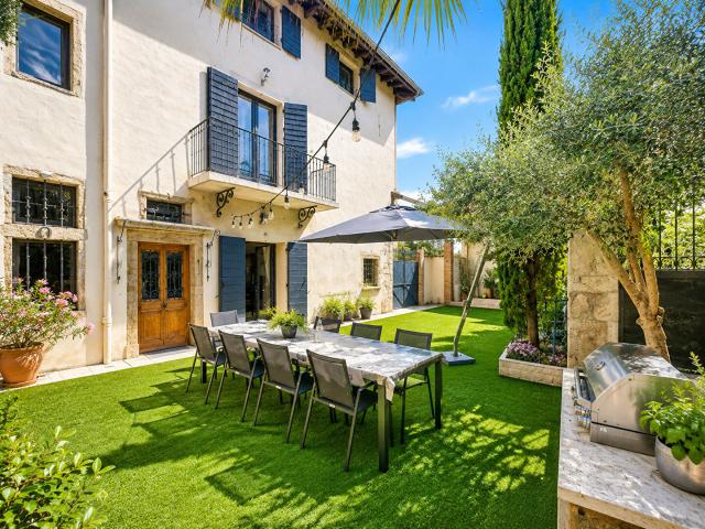Maison 6 pièces 260 m²