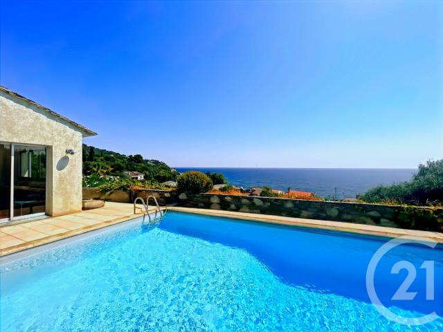 Maison 6 pièces 261 m²
