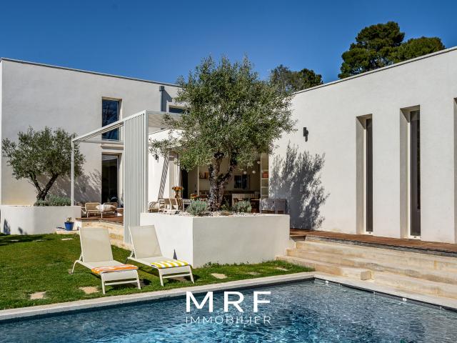 Maison 6 pièces 261 m²