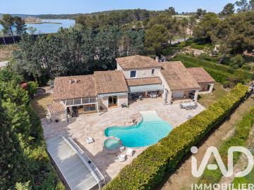 Maison 6 pièces 262 m²