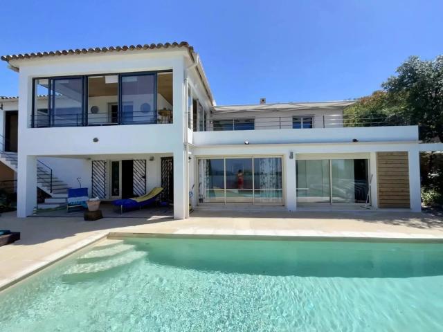 Maison 6 pièces 274 m²