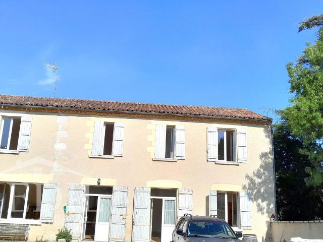Maison 6 pièces 275 m²