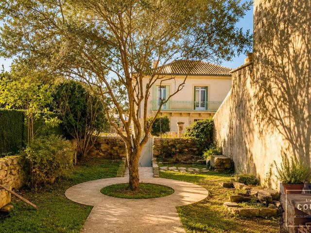 Maison 6 pièces 275 m²