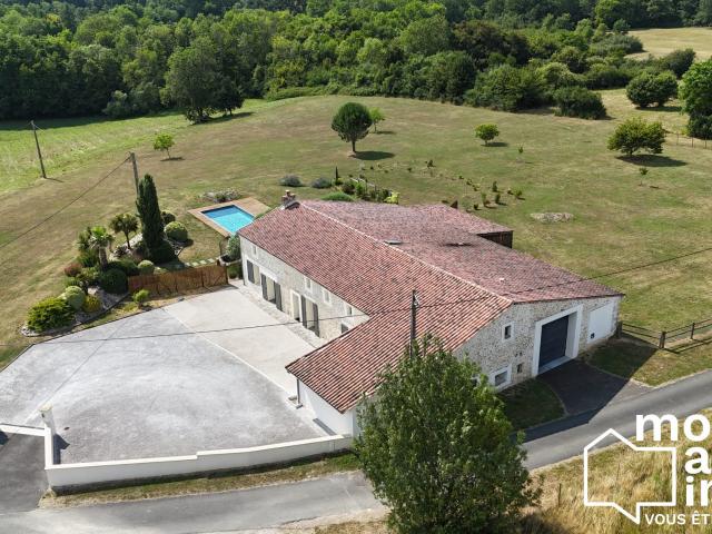 Maison 6 pièces 275 m²