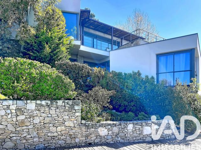 Maison 6 pièces 275 m²