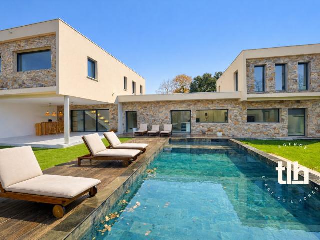 Maison 6 pièces 278 m²