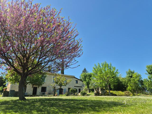Maison 6 pièces 279 m²