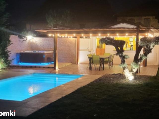 Maison 6 pièces 279 m²