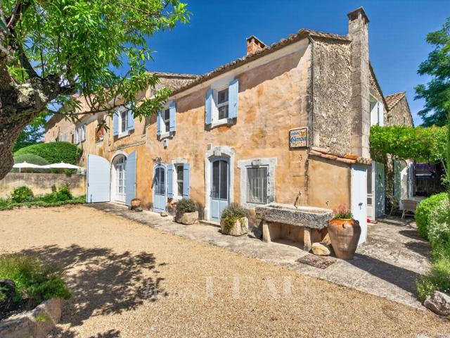 Maison 6 pièces 270 m²